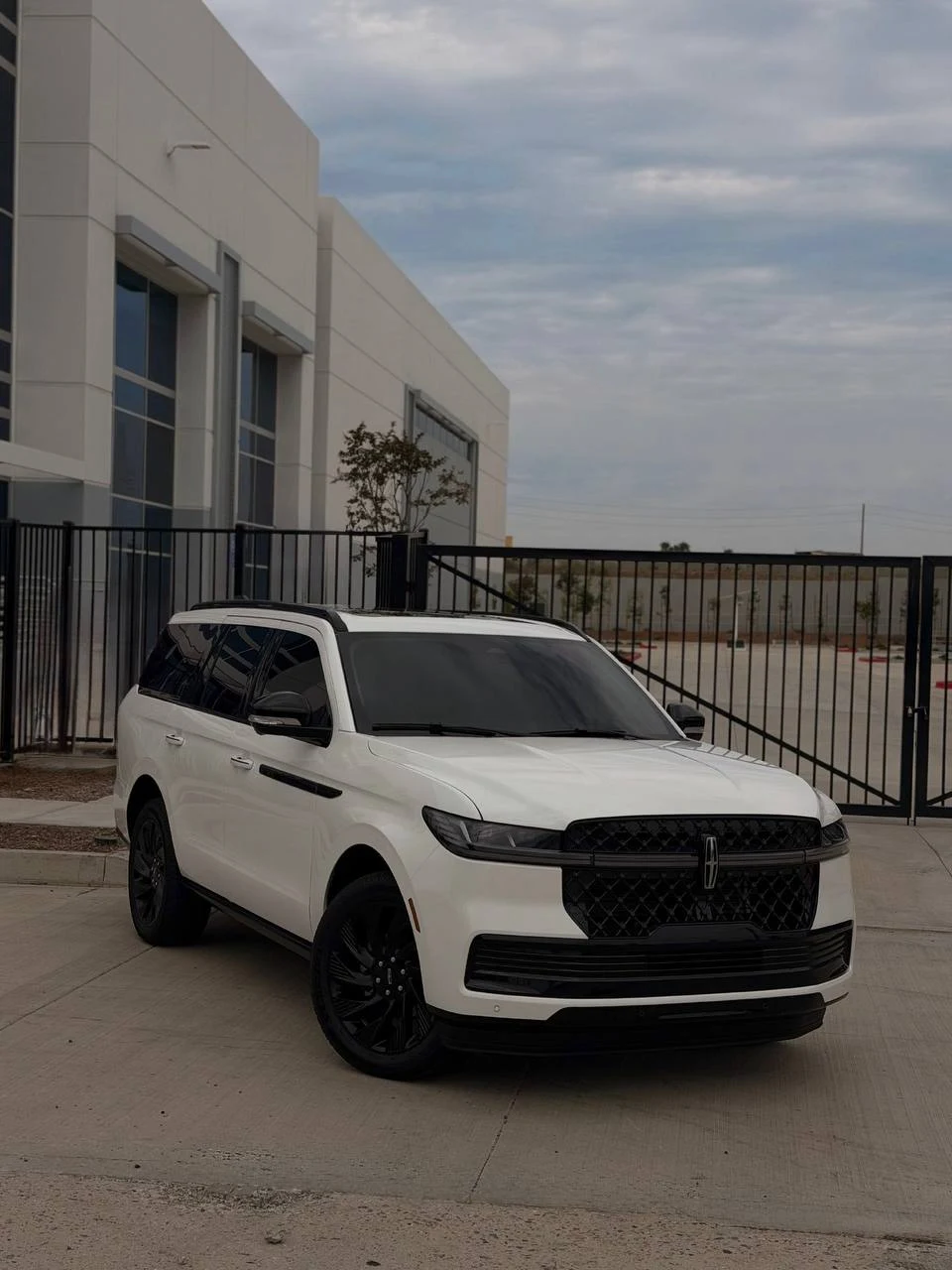 Lincoln Navigator protected with clear PPF