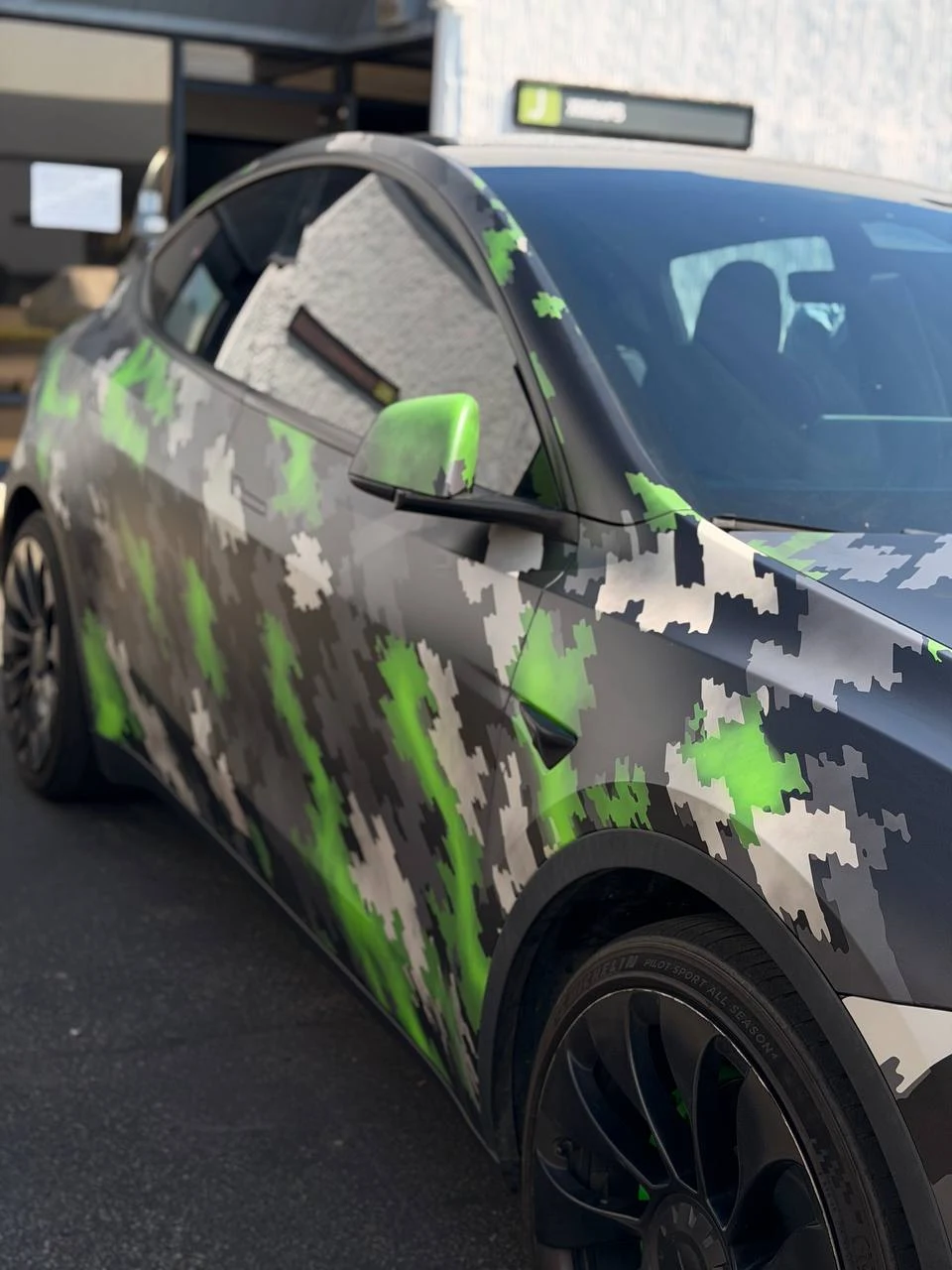 TESLA — CUSTOM CAMOUFLAGE, photo 4